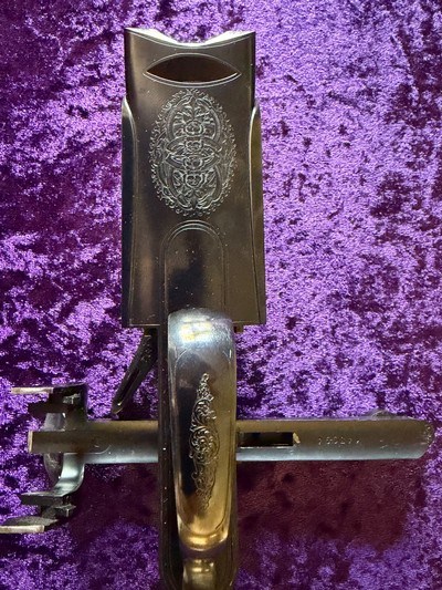 12ga Perazzi MX2000/8 Receiver and engraving with flat spring trigger fires bottom first - Image 5 of 11