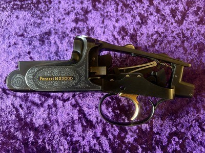 12ga Perazzi MX2000/8 Receiver and engraving with flat spring trigger fires bottom first - Image 2 of 11