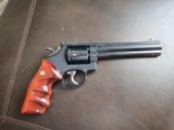 Smith and Wesson model 16-4 Revolver. 32 magnum - 4 of 8