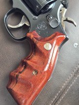 Smith and Wesson model 16-4 Revolver. 32 magnum - 3 of 8