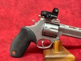 Taurus M17 Tracker 17 HMR 6.5" SS 7 Round with Vortex Venom 3 MOA red dot - 2 of 12