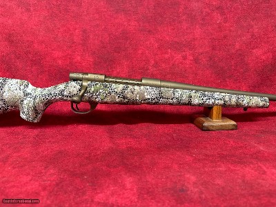 Weatherby Vanguard Badlands 270 Win 24" Burnt Bronze Cerakote #2 Threaded Barrel, Badlands Approach Camo Monte Carlo (VAP270NR4T)