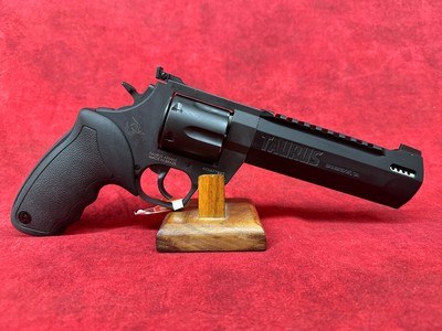 Taurus Raging Hunter 44 Rem Mag 6.75" Picatinny Rail/Ported Barrel (2-440061RH)