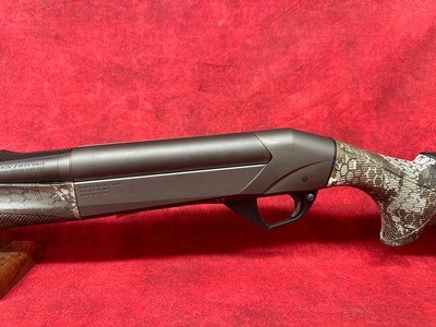 Benelli Super Black Eagle 3 AI Waterfowl Shotgun 12 Ga, 3.5