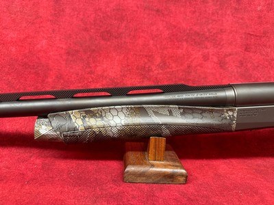 Benelli Super Black Eagle 3 AI Waterfowl Shotgun 12 Ga, 3.5