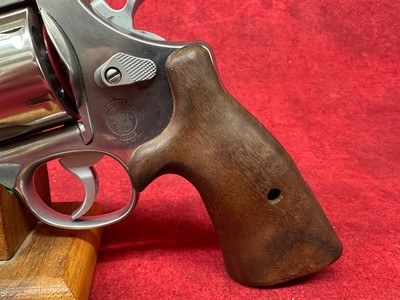 SMITH & WESSON 610 MOUNTAIN GUN 10MM 4" SS BEAR HUG GRIPS/GOLD BEAD SIGHT LIPSEY'S EXCLUSIVE (14042) - Image 8 of 8