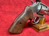 SMITH & WESSON 610 MOUNTAIN GUN 10MM 4" SS BEAR HUG GRIPS/GOLD BEAD SIGHT LIPSEY'S EXCLUSIVE (14042) - Image 2 of 8