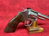 SMITH & WESSON 617 MOUNTAIN GUN 22LR 4" SS BEAR HUG GRIPS/GOLD BEAD SIGHT LIPSEY'S EXCLUSIVE (14107) - 2 of 8