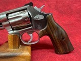 SMITH & WESSON 617 MOUNTAIN GUN 22LR 4" SS BEAR HUG GRIPS/GOLD BEAD SIGHT LIPSEY'S EXCLUSIVE (14107) - 6 of 8