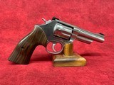 SMITH & WESSON 617 MOUNTAIN GUN 22LR 4" SS BEAR HUG GRIPS/GOLD BEAD SIGHT LIPSEY'S EXCLUSIVE (14107) - 1 of 8