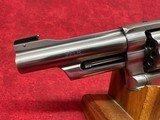 SMITH & WESSON 617 MOUNTAIN GUN 22LR 4" SS BEAR HUG GRIPS/GOLD BEAD SIGHT LIPSEY'S EXCLUSIVE (14107) - 7 of 8