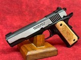 Browning 1911 - 380 Black Label Medallion Full Size Frame 380 ACP 8+1 4.25" Stainless Steel Barrel, Maple Wood Grip (051998492) - Image 6 of 7