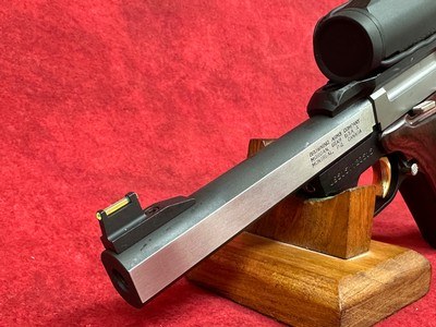 Browning Buck Mark Medallion 22 LR 10+1 5.50", w/Gold Buckmark Grips Vortex Crossfire Red Dot (051581490) - Image 8 of 9