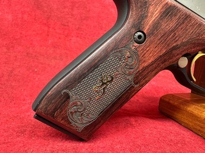 Browning Buck Mark Medallion 22 LR 10+1 5.50", w/Gold Buckmark Grips Vortex Crossfire Red Dot (051581490) - Image 3 of 9