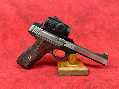 Browning Buck Mark Medallion 22 LR 10+1 5.50", w/Gold Buckmark Grips Vortex Crossfire Red Dot (051581490) - Image 1 of 9