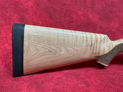 Winchester 70 Super Grade Maple 6.5 PRC 3+1 Capacity, 24" Barrel, Polished Blued Metal Finish, Gloss AAA Maple Stock (535218294) - Image 2 of 10