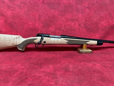 Winchester 70 Super Grade Maple 6.5 PRC 3+1 Capacity, 24" Barrel, Polished Blued Metal Finish, Gloss AAA Maple Stock (535218294) - Image 1 of 10