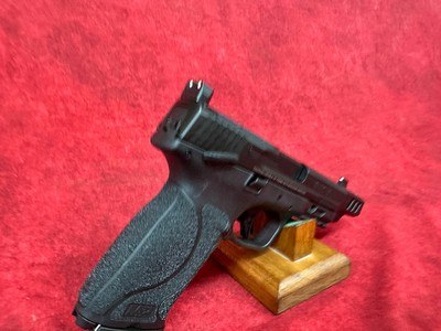 Smith & Wesson M&P PC M2.0 Full Size 10mm Auto 15+1 5.60" Black Armornite Ported Stainless Steel Barrel, w/Picatinny Rail (13915) - Image 2 of 9