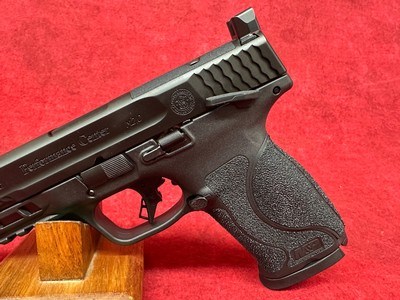 Smith & Wesson M&P PC M2.0 Full Size 10mm Auto 15+1 5.60" Black Armornite Ported Stainless Steel Barrel, w/Picatinny Rail (13915) - Image 7 of 9