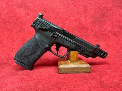 Smith & Wesson M&P PC M2.0 Full Size 10mm Auto 15+1 5.60" Black Armornite Ported Stainless Steel Barrel, w/Picatinny Rail (13915) - Image 1 of 9