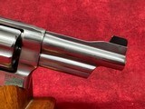 SMITH & WESSON 629 MOUNTAIN GUN 44 MAG 4" SS BEAR HUG GRIPS/GOLD BEAD/NO IL 44 Magnum | 44 Special (14041) - Image 5 of 8