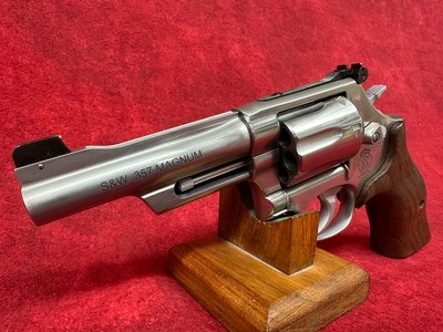 Smith & Wesson 686 Plus Mountain Gun Lipsey’s Exclusive .357 Mag 4” SS (14040) - Image 7 of 7
