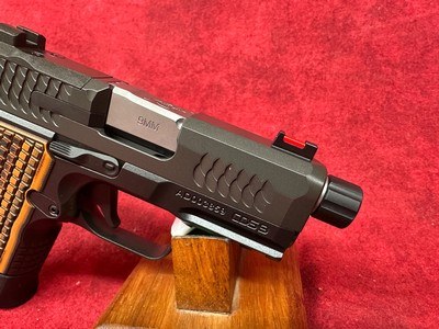 Kimber CDS9 Optic Ready Threaded 9mm  Reverse Two-Tone (3600004) - Image 3 of 6