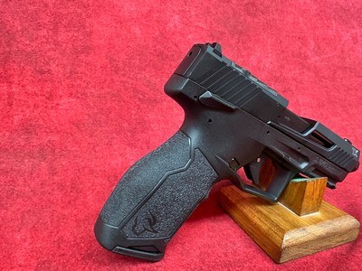 Taurus TX22 T.O.R.O Gen 2 Full Size Frame 22 LR 16+1/22+1 4.60" Matte Black Threaded Barrel (1-2TX22P141) - Image 3 of 7