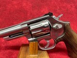 SMITH & WESSON 617 MOUNTAIN GUN 22LR 4" SS BEAR HUG GRIPS/GOLD BEAD SIGHT LIPSEY'S EXCLUSIVE (14107) - Image 9 of 10