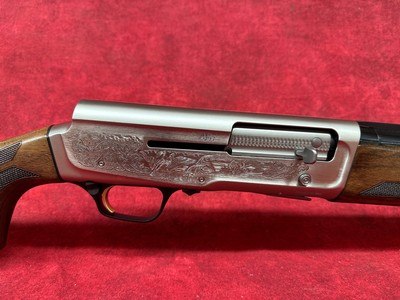 Browning A5 Ultimate 12ga 26" 3" 4+1, Blued Barrel, Engraved Satin Nickel Receiver, Grade III Turkish Walnut Stock (0118203005) - Image 3 of 9
