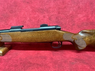 Winchester Model 70 Featherweight 2008 Limited Edition 270 Win. 22" - Image 12 of 17