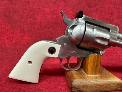 Ruger Blackhawk Flattop 45LC / 45ACP 5.5" SS/IVORY New Model (5241) - Image 2 of 14