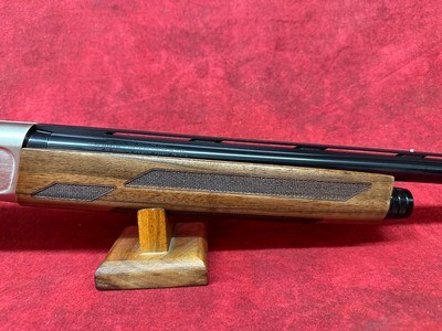 Browning A5 Ultimate Sweet Sixteen 16ga 2.75" 3+1 26" Blued, Satin Engraved Rec, Grade III Turkish Walnut Stock, Fiber Optic Sight, Invector - Image 4 of 9