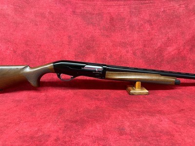 Benelli Montefeltro Walnut 12 Ga 3in 26in (10881) - Image 1 of 10