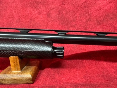 Benelli Super Sport 12ga 3" 28" ported Barrel Carbon wrapped stock and forearm - Image 6 of 13