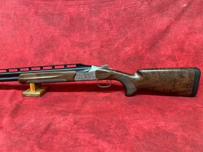 Browning Citori 825 Pro Trap 12ga 2.75" 30", Silver Nitride Stainless Steel Receiver, Adj Comb Gloss Black Walnut Stock (0183504003) - Image 8 of 13