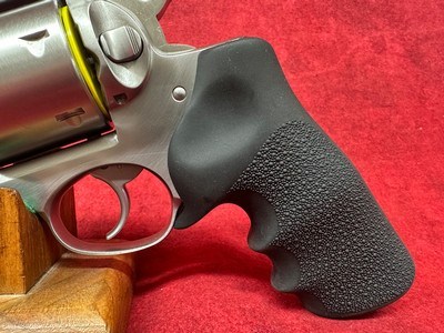 Super Redhawk Alaskan Toklat .44 Rem Mag TALO Exclusive (05518) - Image 6 of 8