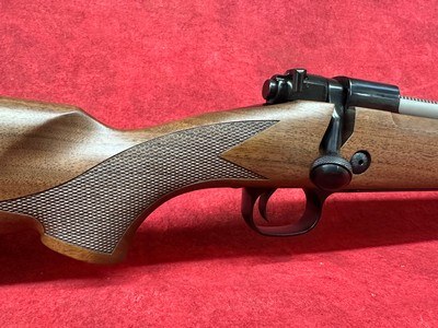 Winchester 70 Alaskan 375 H&H Mag 25" Brushed Polish Blued Sporter Barrel, Satin Walnut Monte Carlo Stock (535205138) - Image 3 of 11