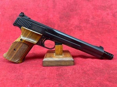 Smith & Wesson Model 41 .22 Rimfire Single Action Target Pistol 6 7/8" barrel with Muzzlebrake - Image 1 of 10