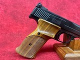 Smith & Wesson Model 41 .22 Rimfire Single Action Target Pistol 6 7/8" barrel with Muzzlebrake - Image 2 of 10