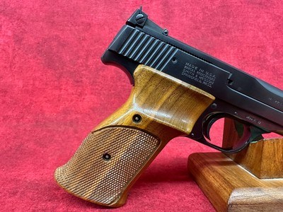 Smith & Wesson Model 41 .22 Rimfire Single Action Target Pistol 6 7/8" barrel with Muzzlebrake - Image 2 of 10