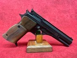 Beretta 76 Target .22lr 6" comes with the Original box - Image 2 of 11