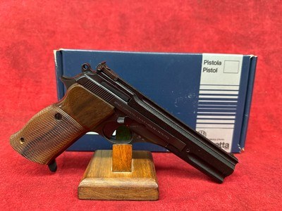 Beretta 76 Target .22lr 6" comes with the Original box - Image 1 of 11
