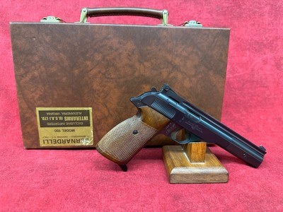 Italian Bernardelli model 100 Target .22lr 6" with Leather case - Image 1 of 13