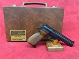 Italian Bernardelli model 100 Target .22lr 6" with Leather case - Image 1 of 13