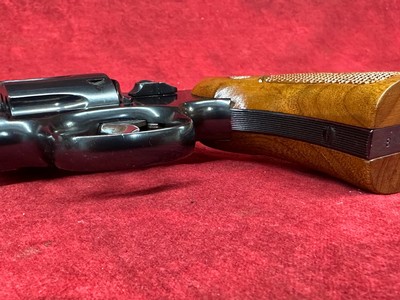 Smith & Wesson 17-3 .22lr 8 3/8" - Image 10 of 13
