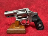 Ruger SP101 357 Mag 5rd 2.25" Satin Stainless Steel Barrel, Cylinder & Frame, Black Rubber Grip, Transfer Bar Safety, Concealed Hammer (5720& - Image 6 of 9