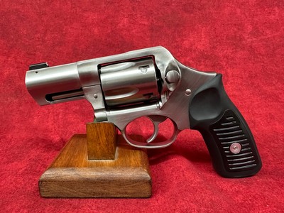 Ruger SP101 357 Mag 5rd 2.25" Satin Stainless Steel Barrel, Cylinder & Frame, Black Rubber Grip, Transfer Bar Safety, Concealed Hammer (5720& - Image 6 of 9