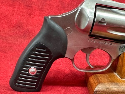 Ruger SP101 357 Mag 5rd 2.25" Satin Stainless Steel Barrel, Cylinder & Frame, Black Rubber Grip, Transfer Bar Safety, Concealed Hammer (5720& - Image 2 of 9