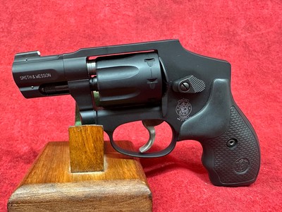 Smith & Wesson 43 Classic .22 LR 8 Shot 1.88" Matte Black Stainless Steel Barrel 43C (103043) - Image 4 of 5